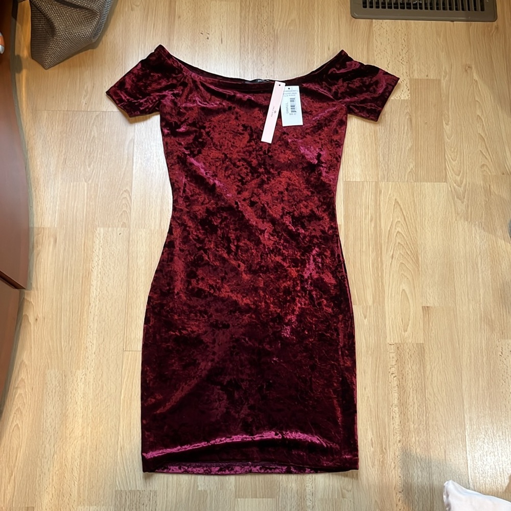 NWT Aqua Only Ours Burgun Velvet Dress